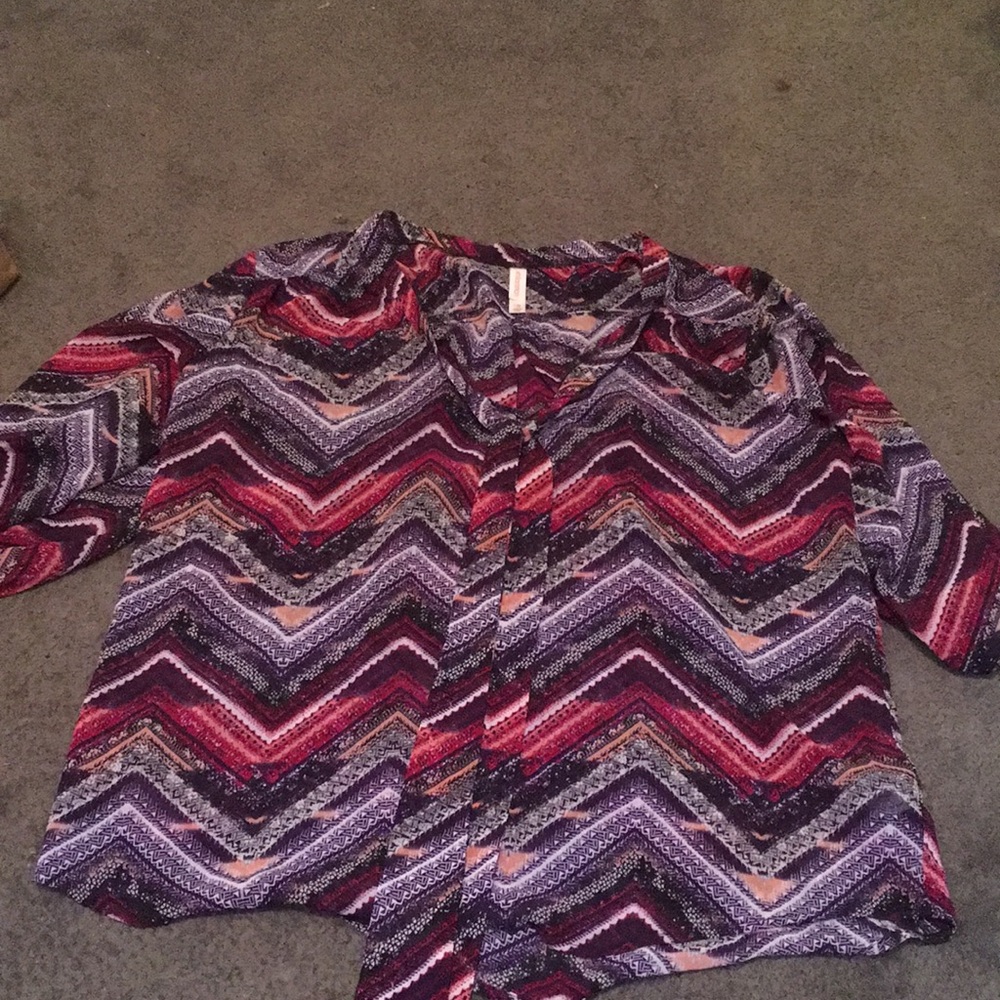 Pattern Tie Blouse.